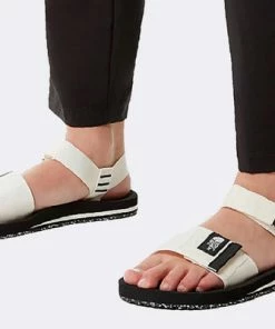 The North Face Wmns Skeena Sandal Gardenia White Tnf Black