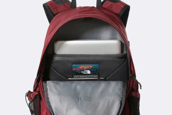 The North Face Hot Shot Special Edition Regal Red 5 The North Face Hot Shot Special Edition Regal Red