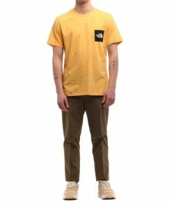 The North Face NF0A7R2N0UT1 Orange - T-Shirt E Polo